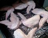 里芋と鶏の手羽先の黒砂糖煮作り方1写真