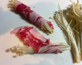 簡単夕食・おつまみ★えのきの肉巻き〜水菜蒸し作り方2写真