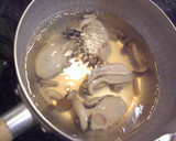 シャキーン！っと☆牡蠣と水菜のお吸い物～作り方3写真