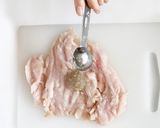【ポリ袋で簡単】鶏むね肉のガランティーヌ作り方7写真