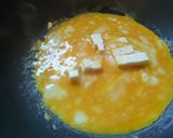 ちょっぴり華やかな朝のチーズオムレツ作り方5写真