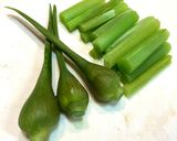 豚肉とジャンボニンニクの芽醤油麹炒め作り方2写真