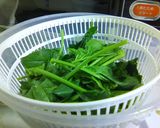 ほうれん草と豚バラ肉のゴマドレ和え作り方1写真