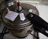 圧力鍋de「トンカツ肉の香草煮」作り方5写真