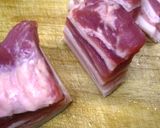 白味噌の黒酢酢豚（面鼓醤煮猪肉）作り方1写真