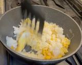 ピリッとコクうま、明太バター炒飯作り方3写真