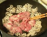 牛薄切り肉とれんこんの甘辛キムチ炒め作り方3写真