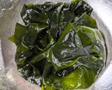 レタス外葉とわかめとササミの酢物作り方2写真