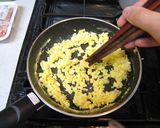 ＜昔懐かし食堂の味＞鶏そぼろde三色丼作り方4写真
