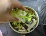 レタスとトマトのコンソメスープ作り方3写真
