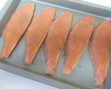 【1個約85kcal】秋鮭の野菜ロール作り方1写真