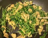 ごま油香る⭐︎豆苗と卵の炒め物作り方4写真