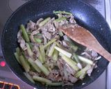 セロリと豚肉の塩こしょう炒め作り方7写真