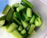 きゅうりのごま油と韓国のりの和え物。作り方1写真
