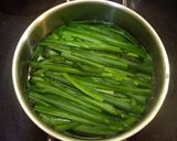 とろ～りニラ卵黄～ゴマ風味(人´З`*)作り方1写真