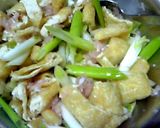 レンジで鶏ひき肉長ネギ油揚げ梅肉和え作り方4写真