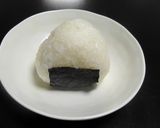 冷めても固くならない！基本のおにぎり作り方4写真