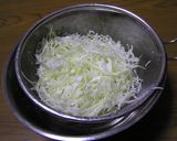 簡単☆きゃべつたっぷりウインナー炒め作り方1写真