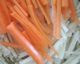 シェフ直伝!余った大根の皮できんぴら作り方1写真
