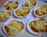 残った餃子の皮でミニピザ作り方5写真