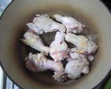 手羽元のやわらか梅干し煮作り方2写真