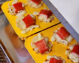 カヌレ型で！カニカマと厚揚げのチーズ焼き作り方5写真