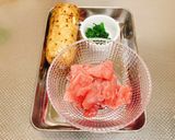 綺麗な紅白で〜とろろの漬け鮪乗せ〜作り方1写真