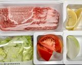 豚ロース肉の刻みトマトと玉ネギがけサラダ作り方1写真