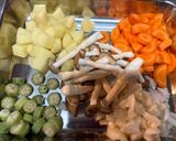 優しい味わい！鶏と野菜の卵雑炊作り方2写真