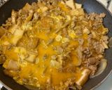 【簡単ヘルシー】厚揚げと鶏挽肉の親子丼作り方5写真