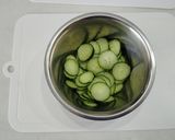 キュウリ入り豆乳ビシソワーズ作り方1写真