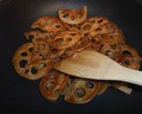 甜麺醤で、レンコンのコクありきんぴら作り方4写真