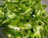 万願寺で青椒肉絲(お弁当)作り方1写真