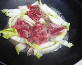 白菜とレタスと牛肉の蒸し焼き作り方3写真