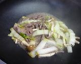 白菜とレタスと牛肉の蒸し焼き作り方4写真