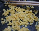 ✿おさかなソーセージの三色そぼろ丼✿作り方5写真