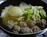 白菜と肉団子の煮物作り方5写真