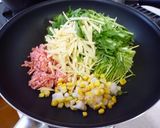 簡単　豚挽き水菜の生姜甘辛炒め作り方3写真