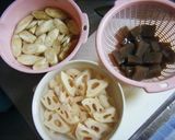 根菜とこんにゃくの胡麻炒め煮作り方3写真