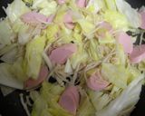 おさかなソーセージとキャベツの卵とじ作り方3写真