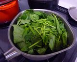 簡単　ほうれん草と卵のふわとろ中華スープ作り方3写真