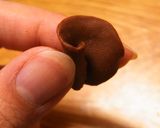 簡単デコ♡バレンタインにチョコでバラの花作り方8写真