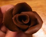 簡単デコ♡バレンタインにチョコでバラの花作り方11写真