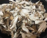 簡単たっぷりキノコのペペロンチーノ🍄‍🟫作り方6写真