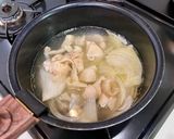 プルプルコラーゲン♪鶏皮と玉ねぎのおみそ汁作り方2写真