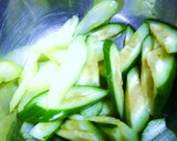 おさかなソーセージと野菜の梅チーマヨ和え作り方2写真