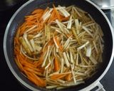 皮むかず水にさらさず☆ごぼうサラダ。作り方2写真