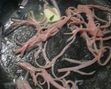 大根の葉とハムとしめじのバター醤油炒め作り方3写真