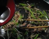大根の葉とハムとしめじのバター醤油炒め作り方5写真