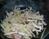 じゃが芋ベーコンしめじチーズ炒め作り方2写真